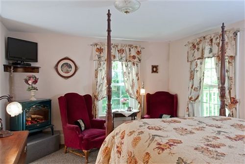 Alpine Haus Bed & Breakfast Inn Вернон Экстерьер фото